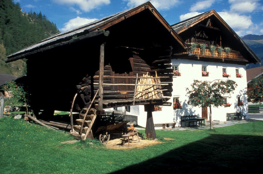 Apart Simone Hotel Langenfeld Exterior photo