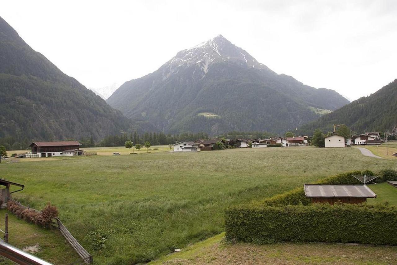 Apart Simone Hotel Langenfeld Exterior photo